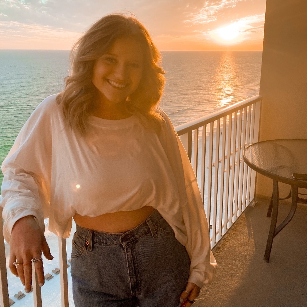 Meet your Posher, Hailey